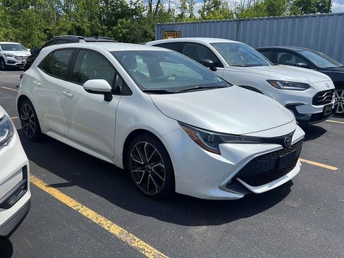 Used 2019 Toyota Corolla XSE FWD image 2