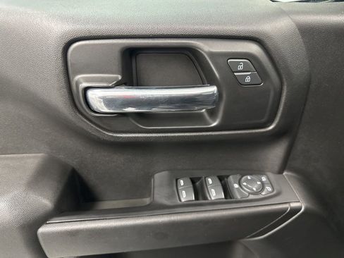 Used 2019 Chevrolet Silverado 1500 Custom Trail Boss AWD/4WD image 12