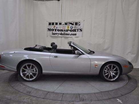Used 2004 Jaguar XKR Convertible image 6