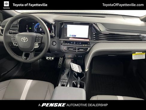 Used 2026 Toyota Camry SE FWD image 17