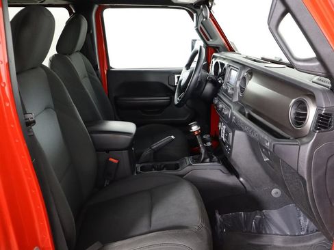 Used 2018 Jeep Wrangler Unlimited Sport S AWD/4WD image 18