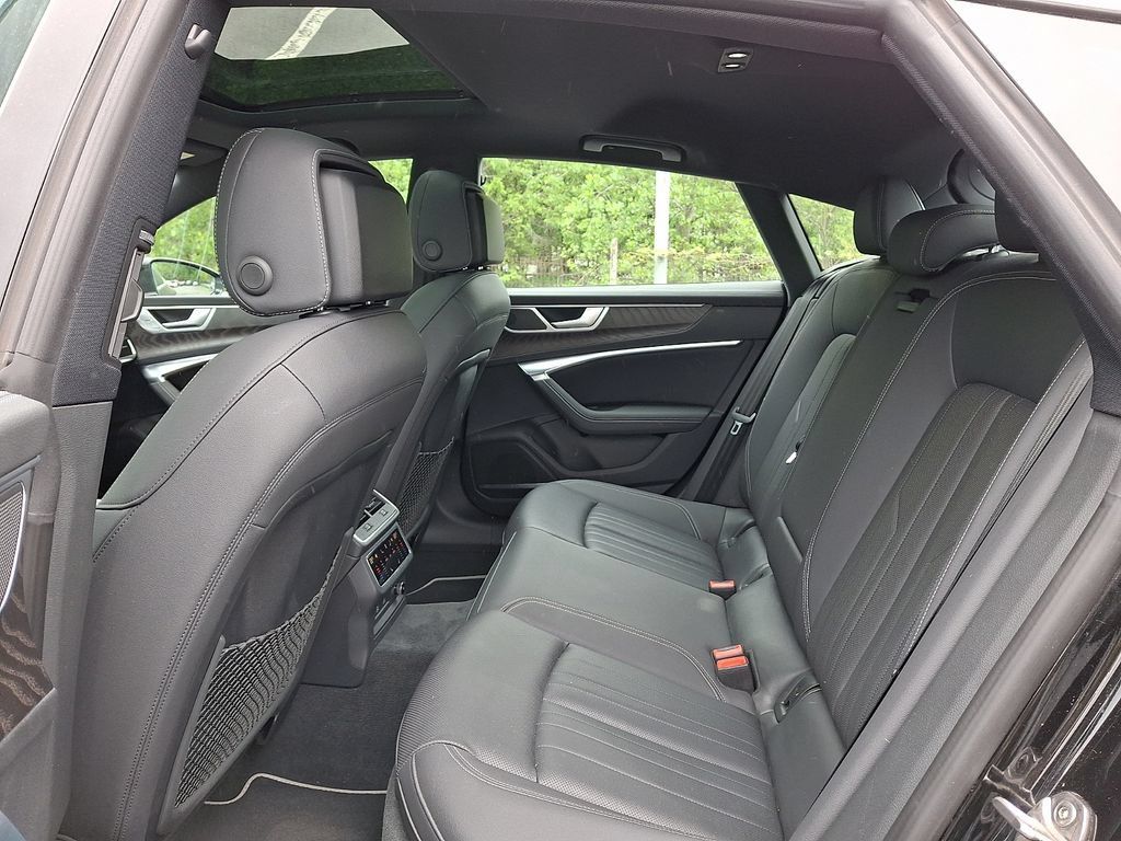 Used 2021 Audi A7 Prestige AWD/4WD image 17