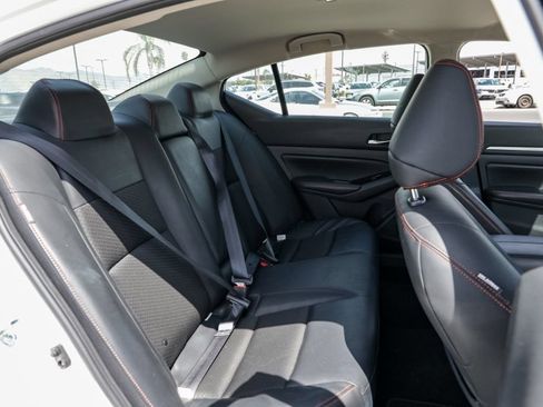 Used 2024 Nissan Altima 2.5 SR FWD image 23