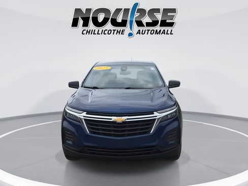 Used 2023 Chevrolet Equinox LS AWD/4WD image 3