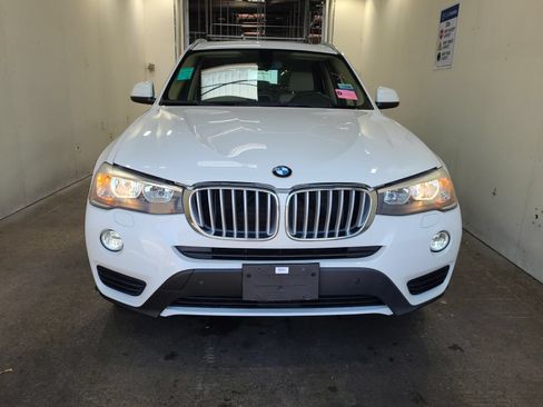 Used 2017 BMW X3 xDrive28i AWD/4WD image 2