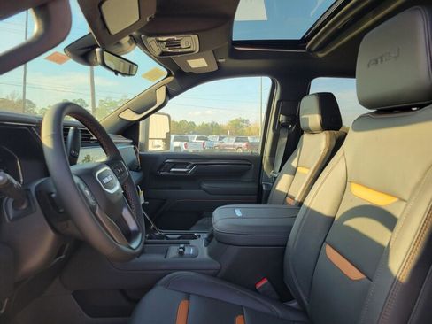 New 2026 GMC Sierra 2500 AT4 w/ AT4 Premium Plus Package image 9
