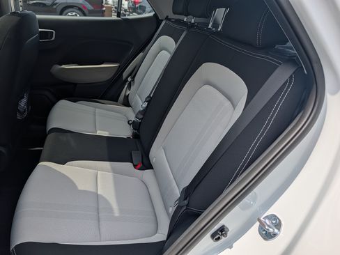 Used 2026 Hyundai Venue SEL FWD image 13