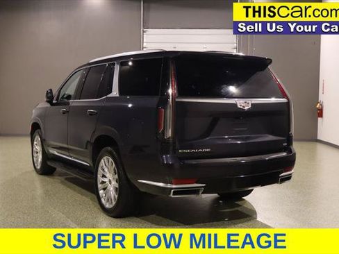 Used 2022 Cadillac Escalade Premium Luxury RWD image 6
