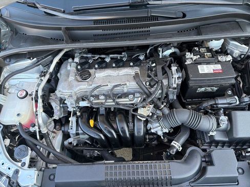 Used 2022 Toyota Corolla LE image 38