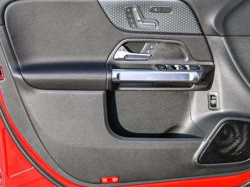 New 2026 Mercedes-Benz GLB 250 image 22