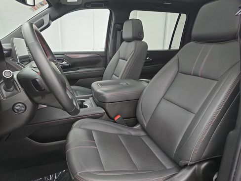 Used 2024 Chevrolet Suburban RST w/ Luxury Package image 16