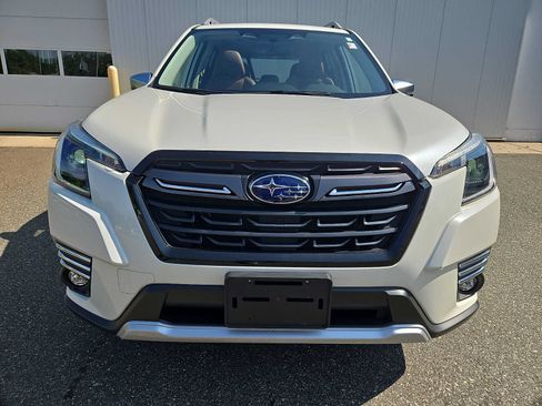 Used 2023 Subaru Forester Touring AWD/4WD image 2