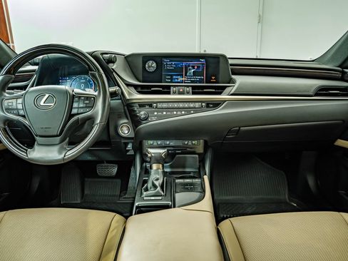 Used 2019 Lexus ES 350 w/ Premium Package FWD image 31