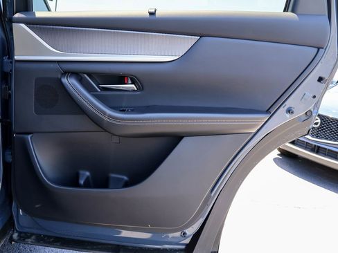 Used 2025 MAZDA CX-70 Plug-In Hybrid w/ Premium Pkg image 53