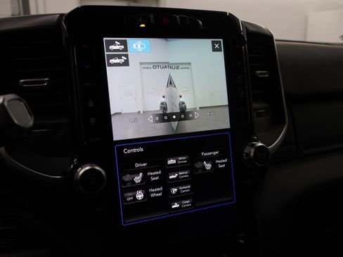 Used 2021 RAM 2500 Big Horn w/ Level B Equipment Group image 20