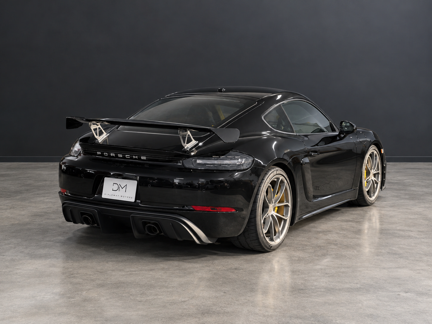 Used 2020 Porsche 718 Cayman GT4 RWD image 5
