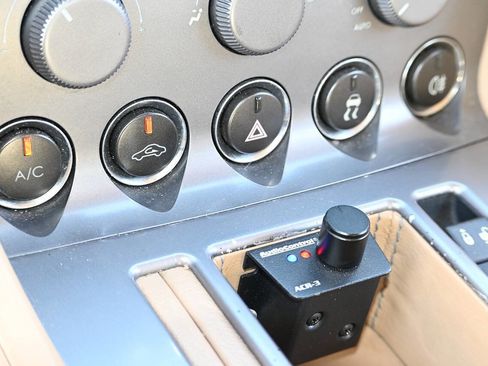 Used 2005 Aston Martin DB9 Volante image 39