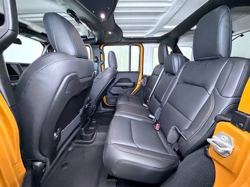 New 2026 Jeep Wrangler Unlimited Sahara AWD/4WD image 5