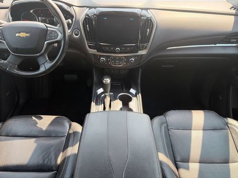 Used 2019 Chevrolet Traverse Premier w/ Driver Confidence II Package FWD image 10