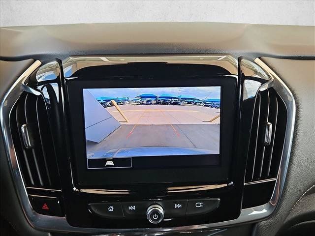 Used 2023 Chevrolet Traverse LT FWD image 13
