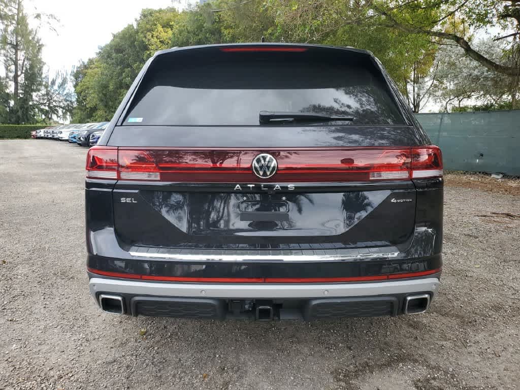 Certified 2024 Volkswagen Atlas Peak Edition SEL AWD/4WD image 13