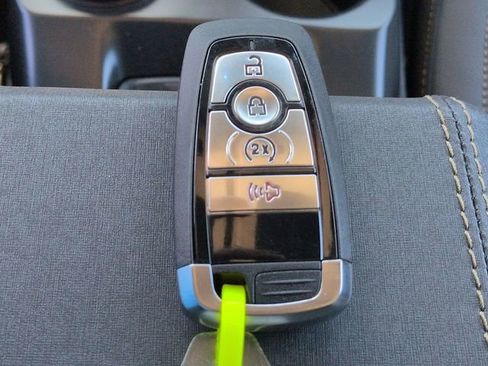 New 2026 Ford Bronco Badlands image 32