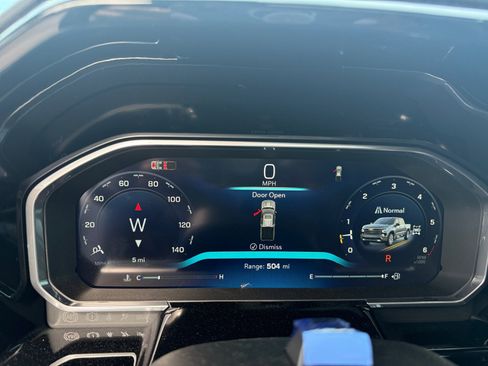 New 2026 Chevrolet Silverado 1500 High Country w/ High Country Premium Package AWD/4WD image 28