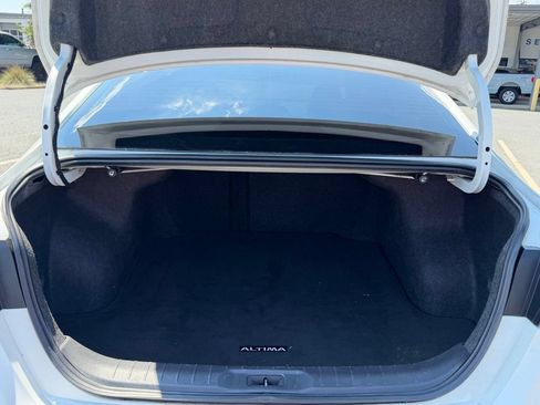 Used 2020 Nissan Altima 2.5 S FWD image 5