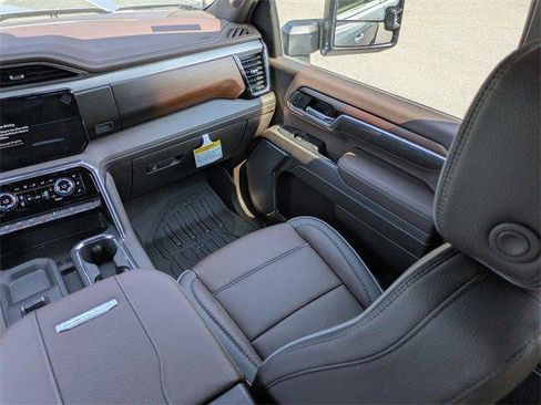 New 2025 GMC Sierra 2500 Denali w/ Denali Reserve Package image 23