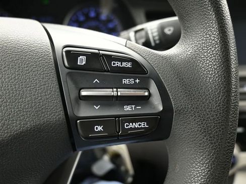 Used 2019 Hyundai Elantra SEL image 12