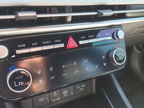 Certified 2026 Hyundai Santa Cruz Limited image 23