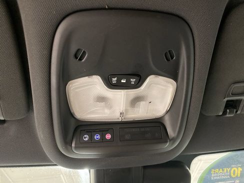 Certified 2022 Chevrolet TrailBlazer RS w/ Technology Package AWD/4WD image 26