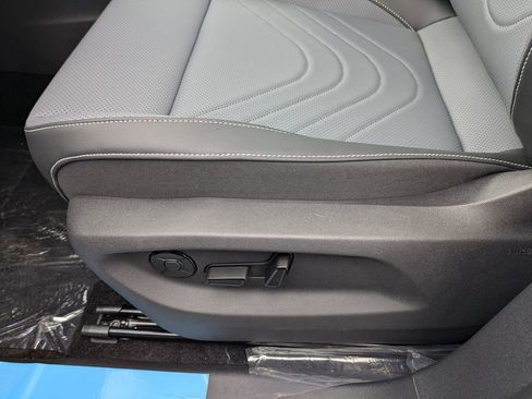 New 2026 Volkswagen Tiguan SE R-Line AWD/4WD image 14