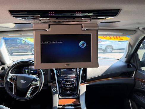 Used 2019 Cadillac Escalade ESV Luxury RWD image 22