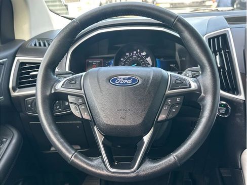 Used 2021 Ford Edge SEL AWD/4WD image 16