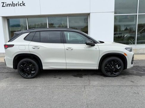 New 2026 Volkswagen Tiguan SE R-Line AWD/4WD image 2
