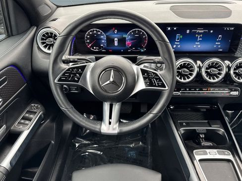 Certified 2024 Mercedes-Benz GLB 250 4MATIC image 25