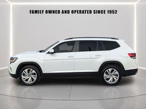 Certified 2023 Volkswagen Atlas SE image 2