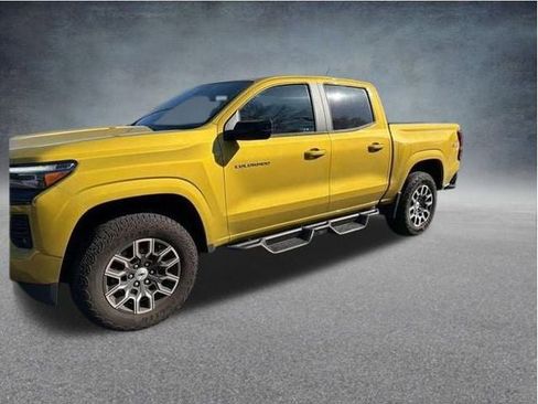 Used 2023 Chevrolet Colorado Z71 w/ Z71 Convenience Package 2 image 15
