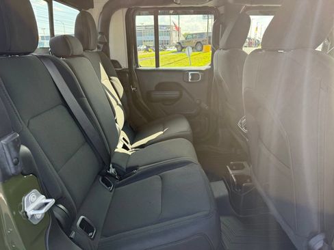 Used 2021 Jeep Gladiator Sport w/ Trailer Tow Package AWD/4WD image 12