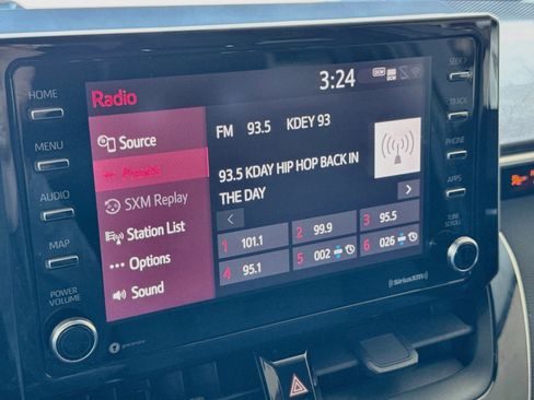 Used 2021 Toyota Corolla LE w/ Carpet Mat Package (TMS) FWD image 10