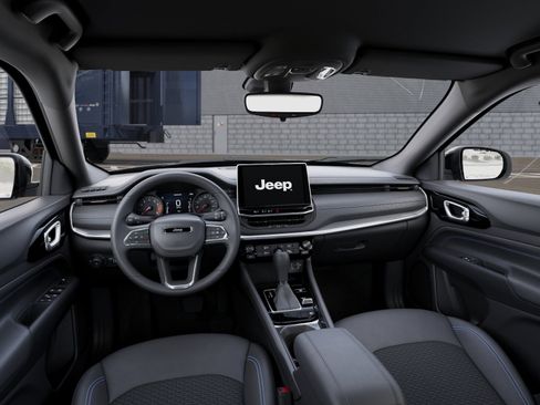 New 2026 Jeep Compass Latitude image 14
