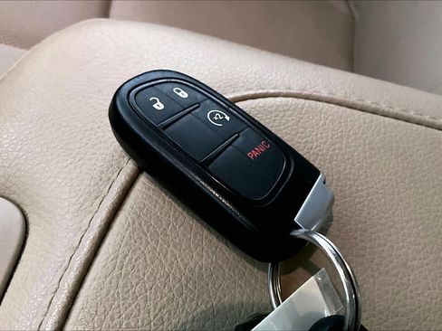 Used 2017 RAM 1500 Laramie w/ Convenience Group image 14