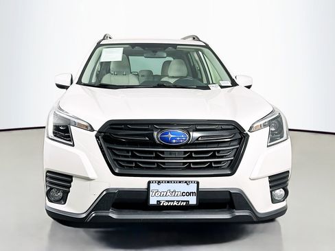 Used 2023 Subaru Forester Premium image 2