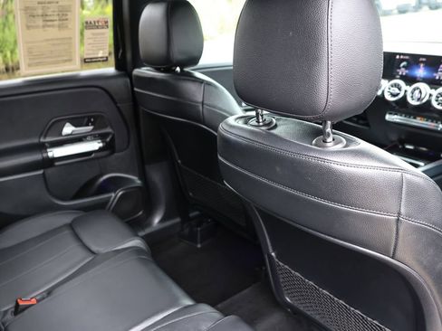 Used 2021 Mercedes-Benz GLB 250 image 22