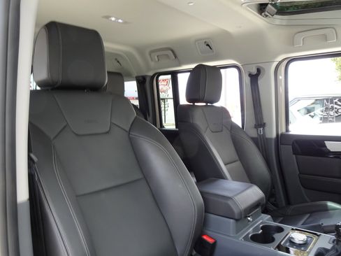 Used 2024 INEOS Grenadier AWD/4WD image 21
