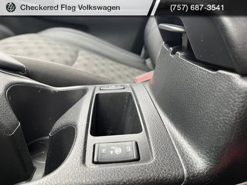 Used 2020 Nissan Rogue Sport SV w/ Technology Package image 40