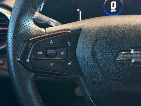 Used 2024 Chevrolet Trax RS FWD image 24