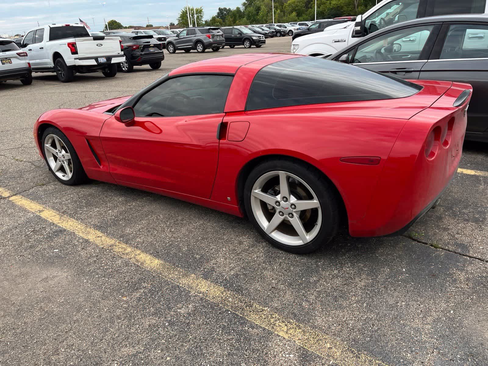 Used 2006 Chevrolet Corvette Coupe w/ Preferred Equipment Group RWD image 9