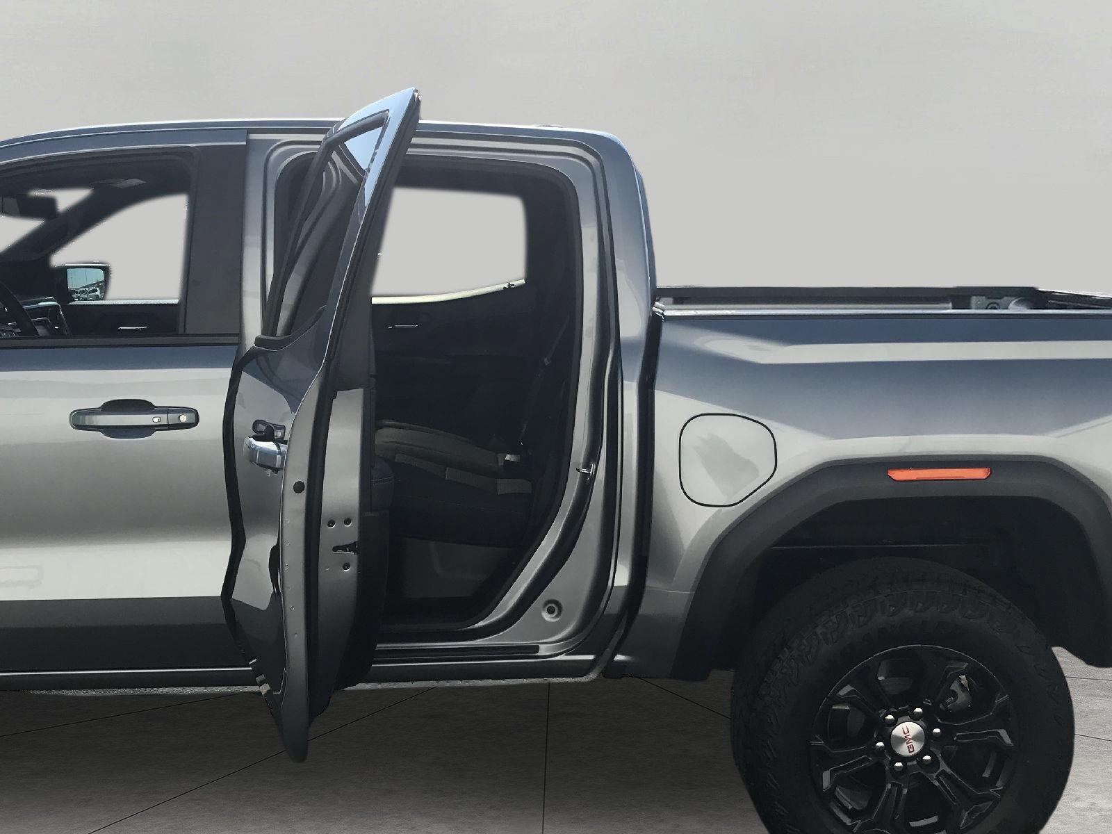 Used 2023 GMC Canyon Elevation w/ Convenience Package AWD/4WD image 25